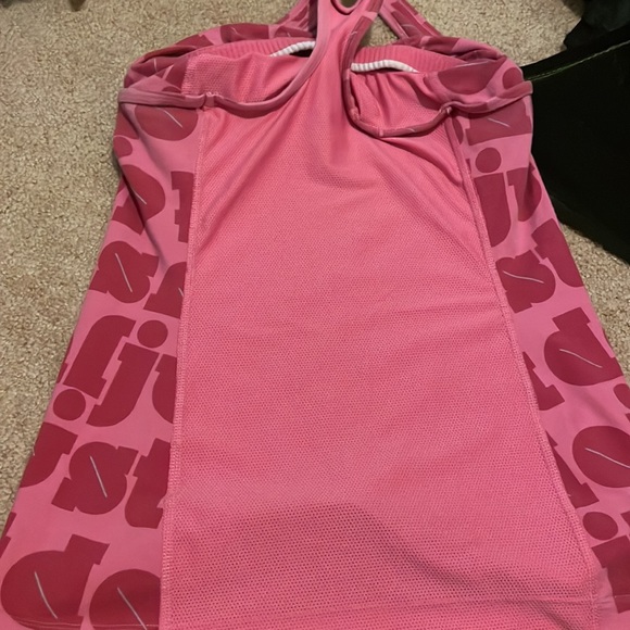 Nike tank top - Picture 3 of 3
